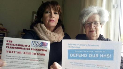 julie-wassmer-diane-langford-with-nhs-leaflets